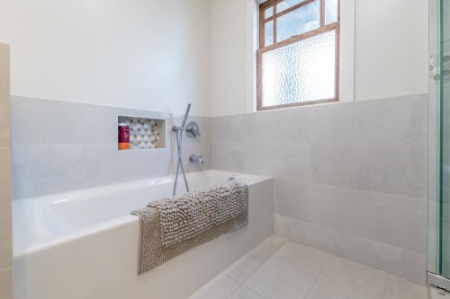 1610 Salsbury Drive, Vancouver, BC 