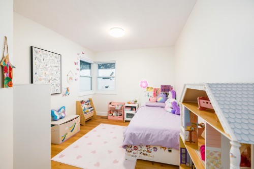 3985 Frames Place, North Vancouver, BC 