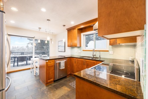 3985 Frames Place, North Vancouver, BC 