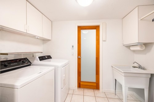 3985 Frames Place, North Vancouver, BC 