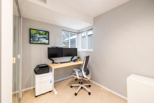 3985 Frames Place, North Vancouver, BC 