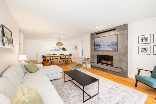 3985 Frames Place, North Vancouver, BC 