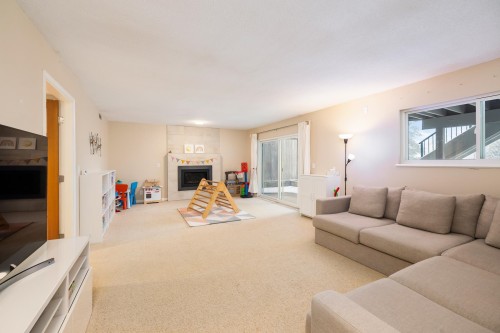 3985 Frames Place, North Vancouver, BC 