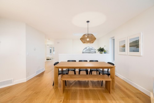 3985 Frames Place, North Vancouver, BC 
