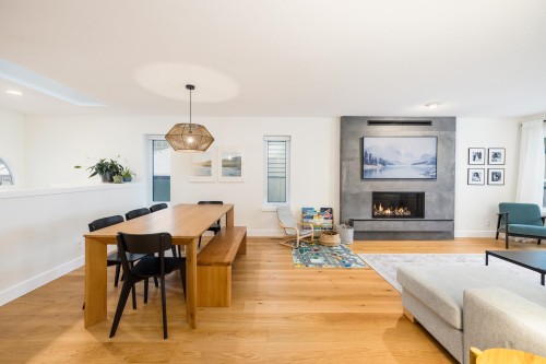 3985 Frames Place, North Vancouver, BC 