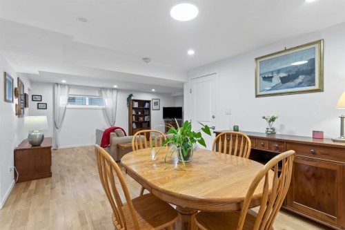 6422 Douglas Street, West Vancouver, BC 
