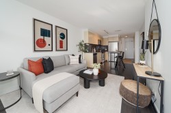 1703-1325 Rolston Street Vancouver, BC V6B 0M2