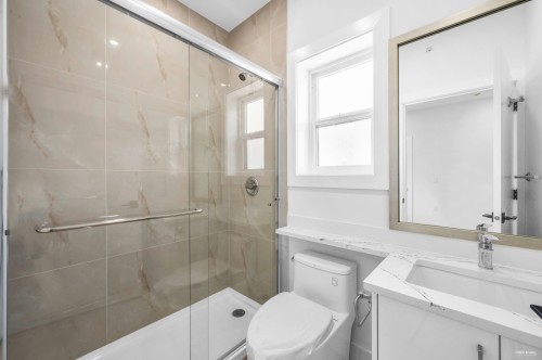 1846 37Th Avenue E, Vancouver, BC 