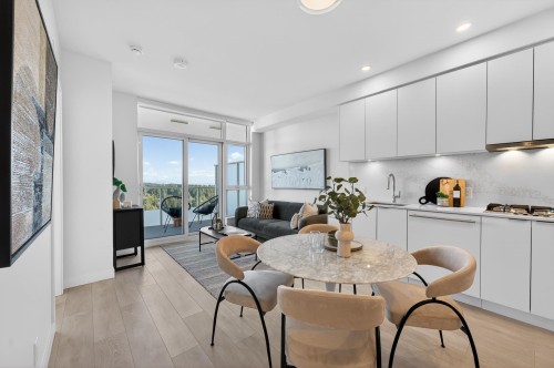 2710-537 Cottonwood Avenue  Coquitlam, BC V3J 0S4