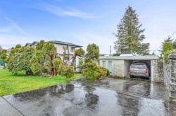 6242 Kitchener Street Burnaby, BC V5B 2J4