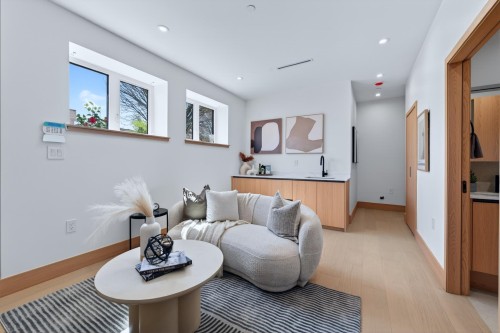 2-1495 58Th Avenue E, Vancouver, BC 