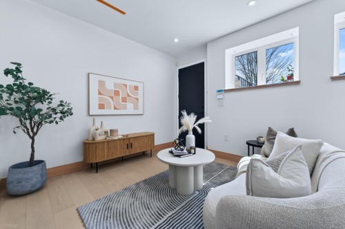 2-1495 58Th Avenue E, Vancouver, BC 