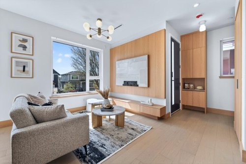 2-1495 58Th Avenue E, Vancouver, BC 