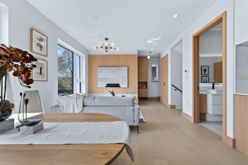2-1495 58Th Avenue E, Vancouver, BC 