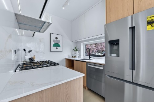 2-1495 58Th Avenue E, Vancouver, BC 