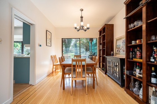 4338 2Nd Avenue W, Vancouver, BC 