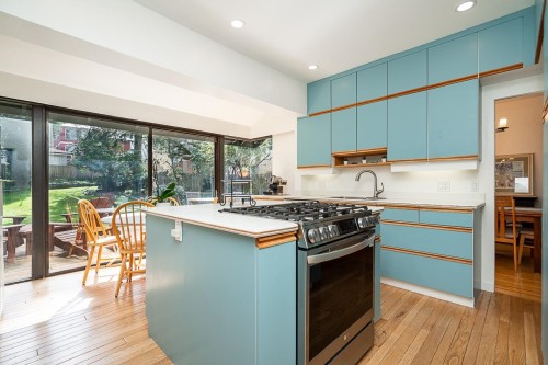 4338 2Nd Avenue W, Vancouver, BC 