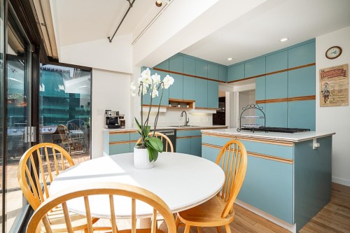 4338 2Nd Avenue W, Vancouver, BC 