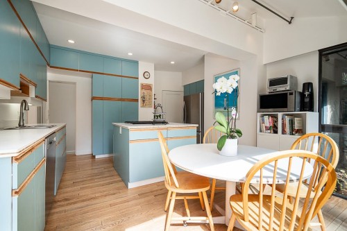 4338 2Nd Avenue W, Vancouver, BC 