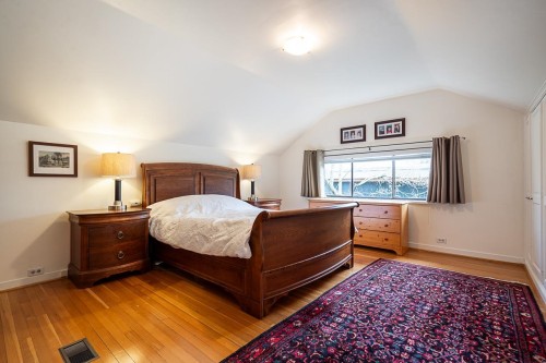 4338 2Nd Avenue W, Vancouver, BC 