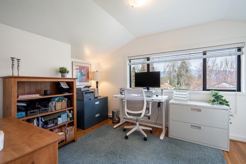 4338 2Nd Avenue W, Vancouver, BC 