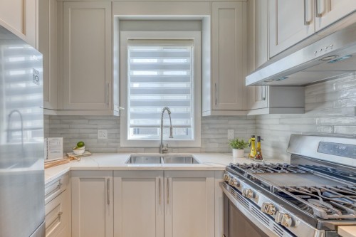 7102 Bridge Street, Richmond, BC 