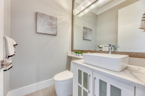 7102 Bridge Street, Richmond, BC 