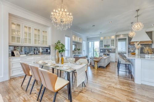 7102 Bridge Street, Richmond, BC 