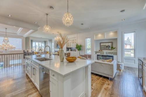 7102 Bridge Street, Richmond, BC 