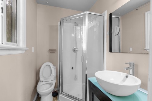 2703 Ward Street, Vancouver, BC 