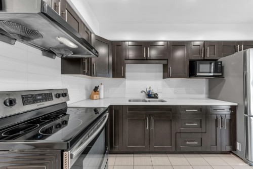 7125 Main Street, Vancouver, BC 