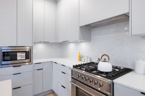 6-4855 Venables Street, Burnaby, BC 