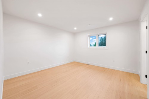 6-4855 Venables Street, Burnaby, BC 