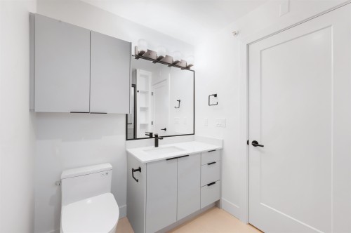 6-4855 Venables Street, Burnaby, BC 