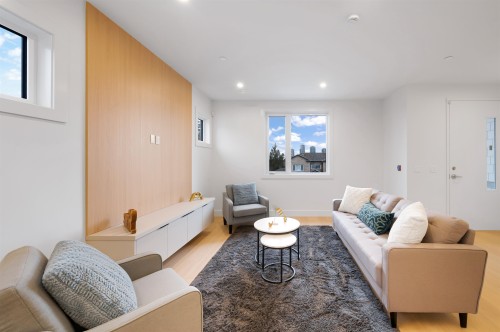 6-4855 Venables Street, Burnaby, BC 