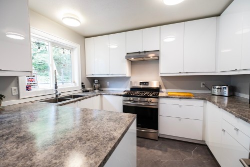 5930 Shoal Way, Sechelt, BC 