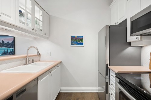 978 16Th Avenue W, Vancouver, BC 