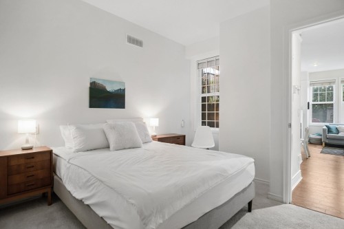 978 16Th Avenue W, Vancouver, BC 