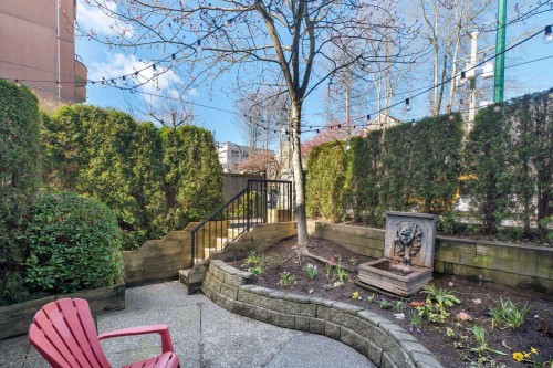 978 16Th Avenue W, Vancouver, BC 