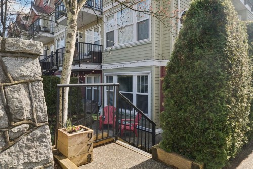 978 16Th Avenue W, Vancouver, BC 