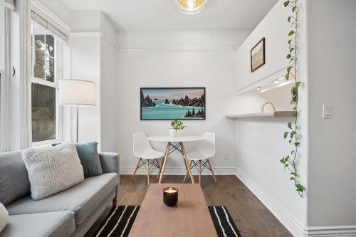 978 16Th Avenue W, Vancouver, BC 