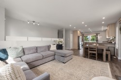 20373 115 Avenue Maple Ridge, BC V2X 9H5