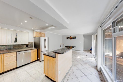 1366 Kings Avenue, West Vancouver, BC 