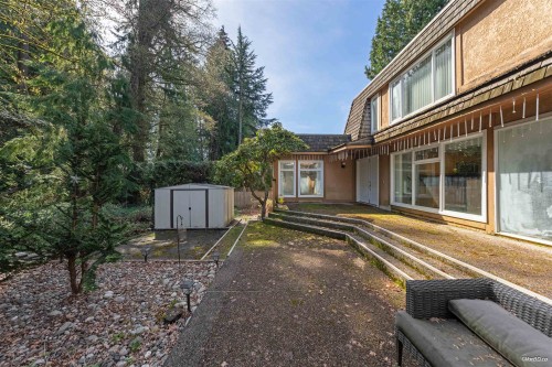 1366 Kings Avenue, West Vancouver, BC 