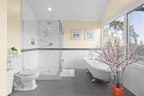 4635 Caulfeild Drive, West Vancouver, BC 