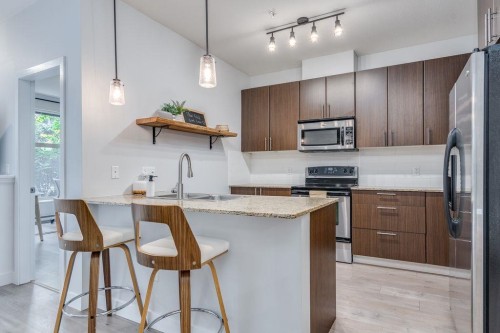 118-2477 Kelly Avenue  Port Coquitlam, BC V3C 0B3