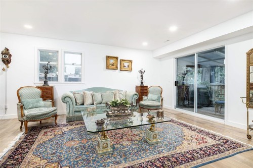 6780 Marine Drive, West Vancouver, BC 