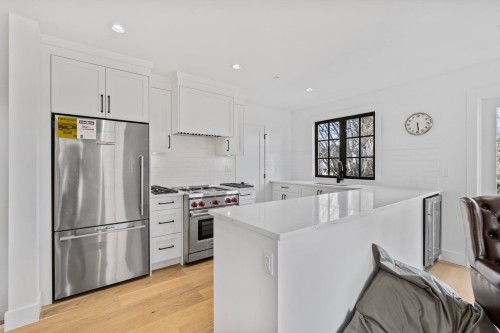 2072 Kitchener Street, Vancouver, BC 