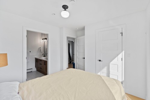 2072 Kitchener Street, Vancouver, BC 