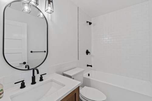 2072 Kitchener Street, Vancouver, BC 